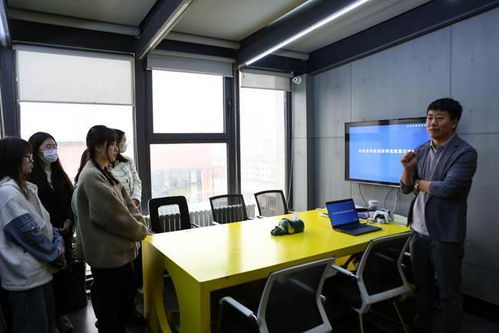 吉林動畫學院設計與產品學院師生赴擺渡創新工場開展學習交流活動